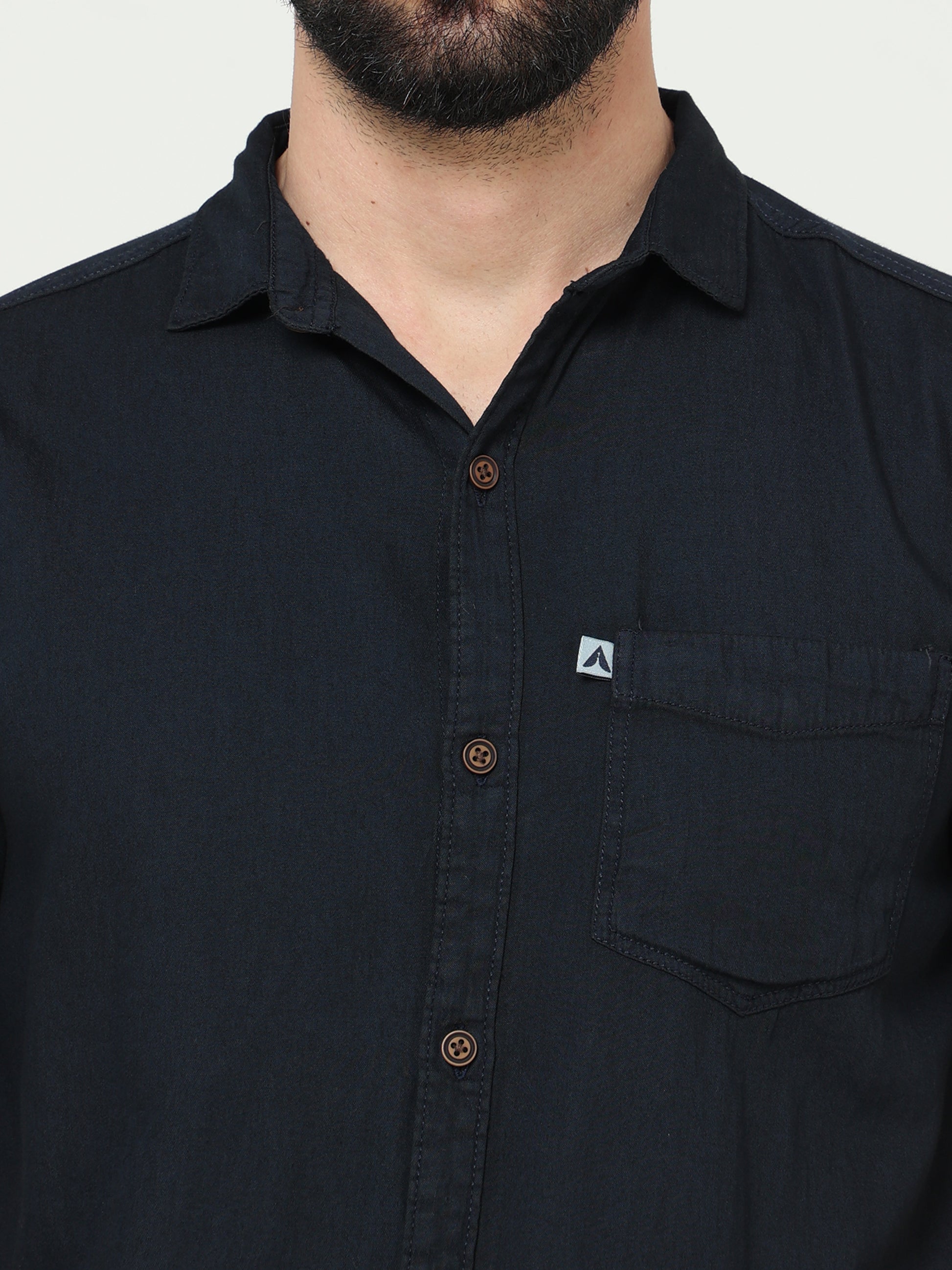 Solid Cut Away Collor Denim Half Sleeve Shirts for Men