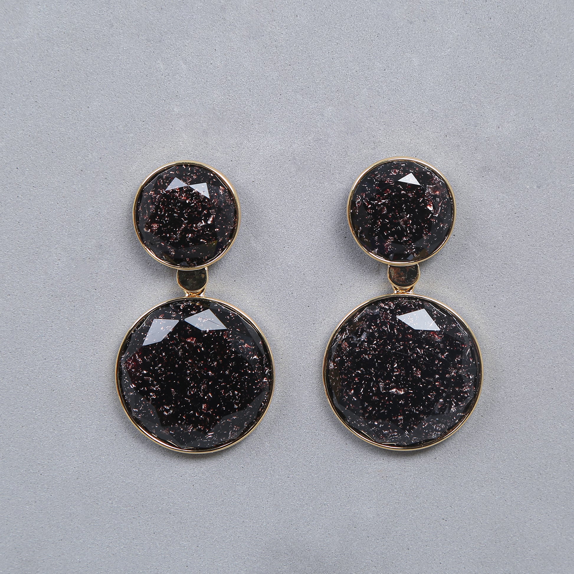 Elegant black glitter resin double round earrings with golden frame