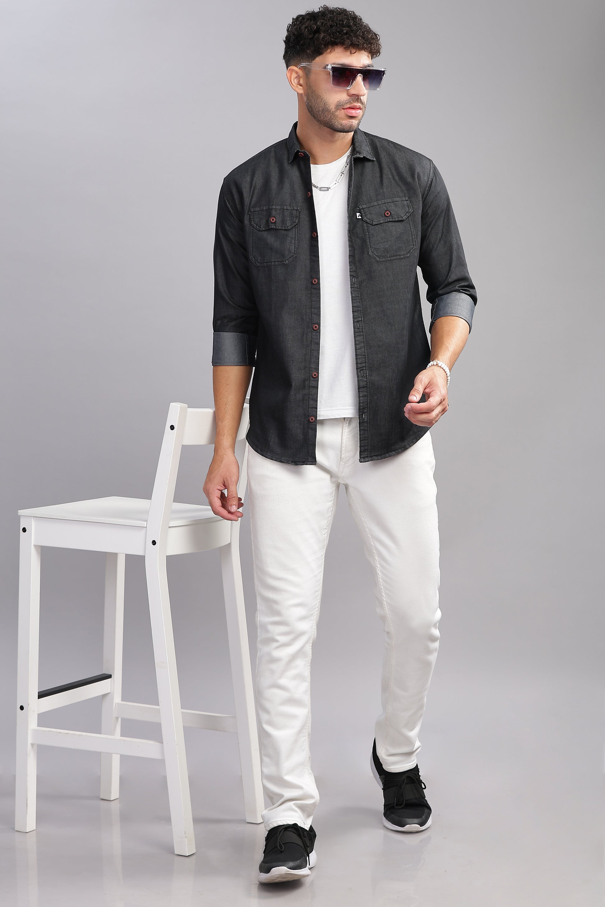 Double Pocket Cut Away Collor Solid Denim Shirts For Men
