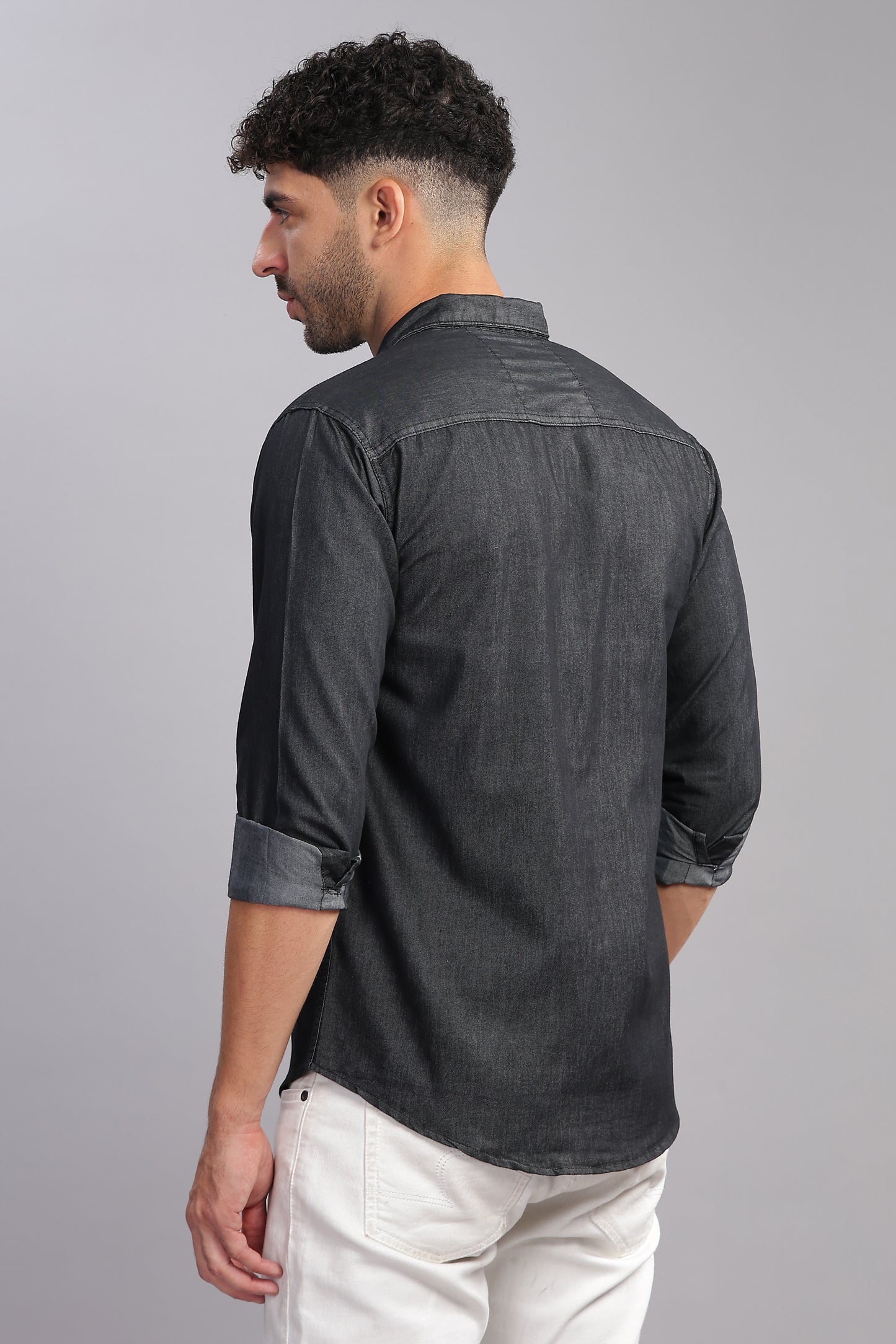 Double Pocket Cut Away Collor Solid Denim Shirts For Men
