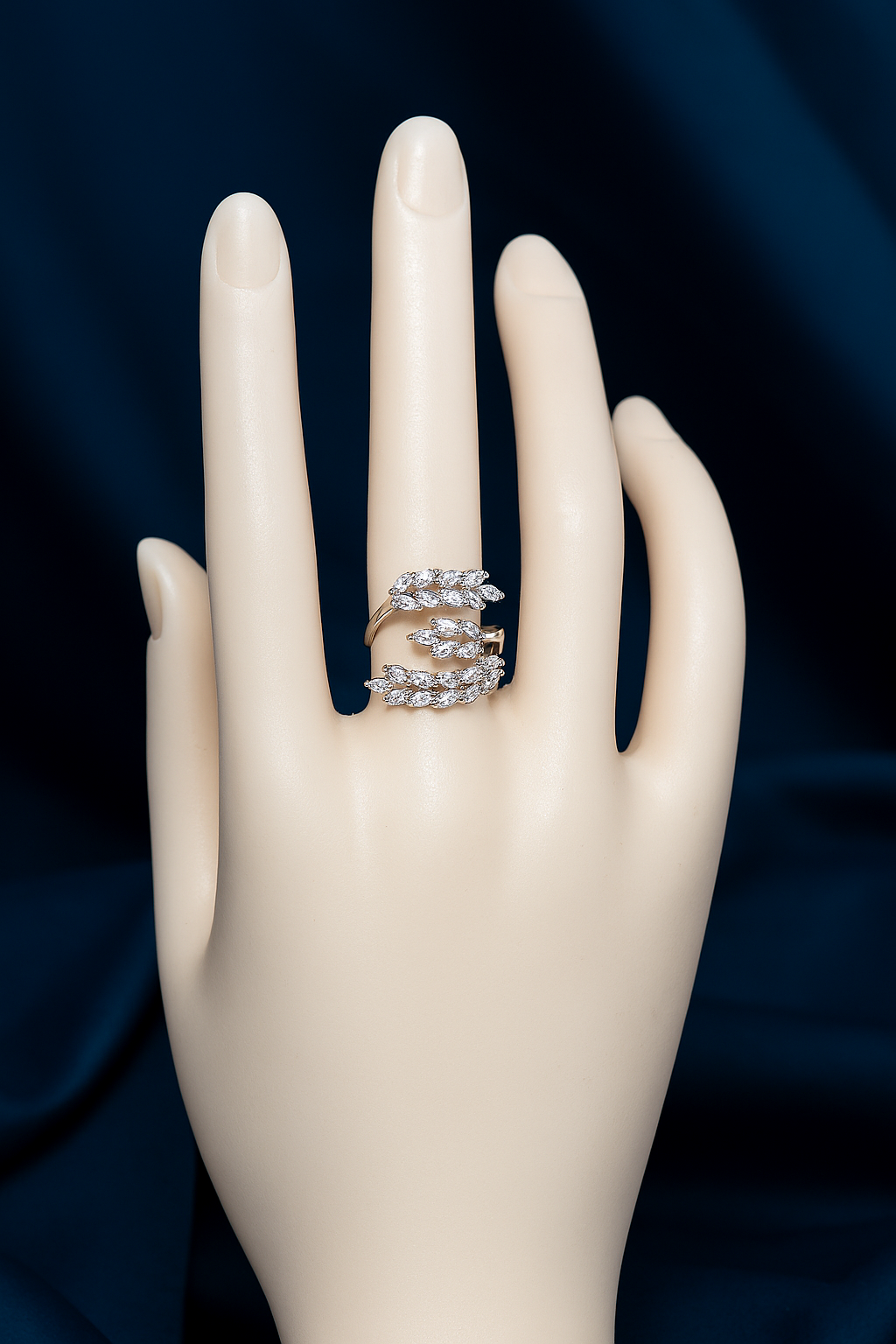 Elegant gold-plated zirconic leaf design adjustable ring