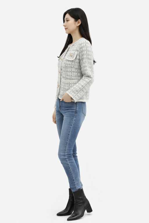 Women's White Tweed Button-Up Sweater with Pearl Detailing – Elegant Winter Layer