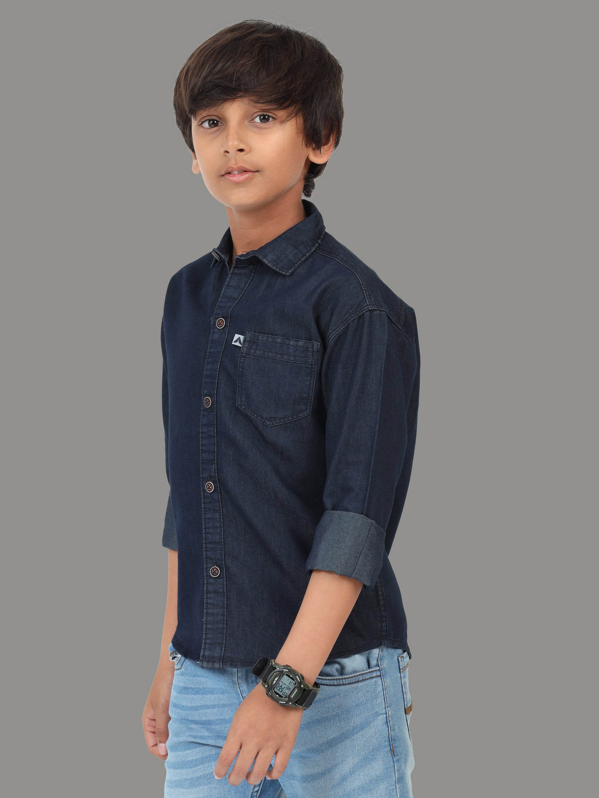Plain Single Pocket Denim  Cut Away Collor Trending Shirts For Boys
