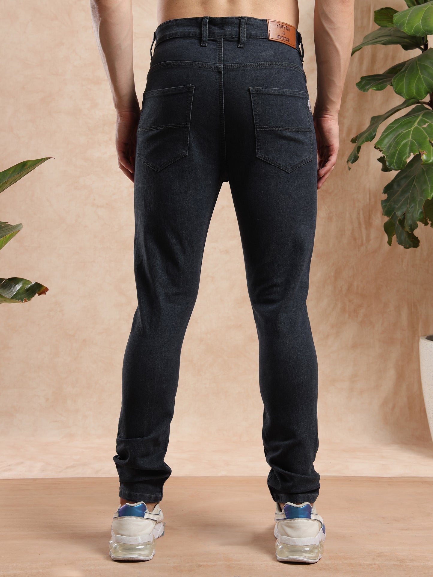 Dark Grey Slim Fit Solid Denim Jeans for Men