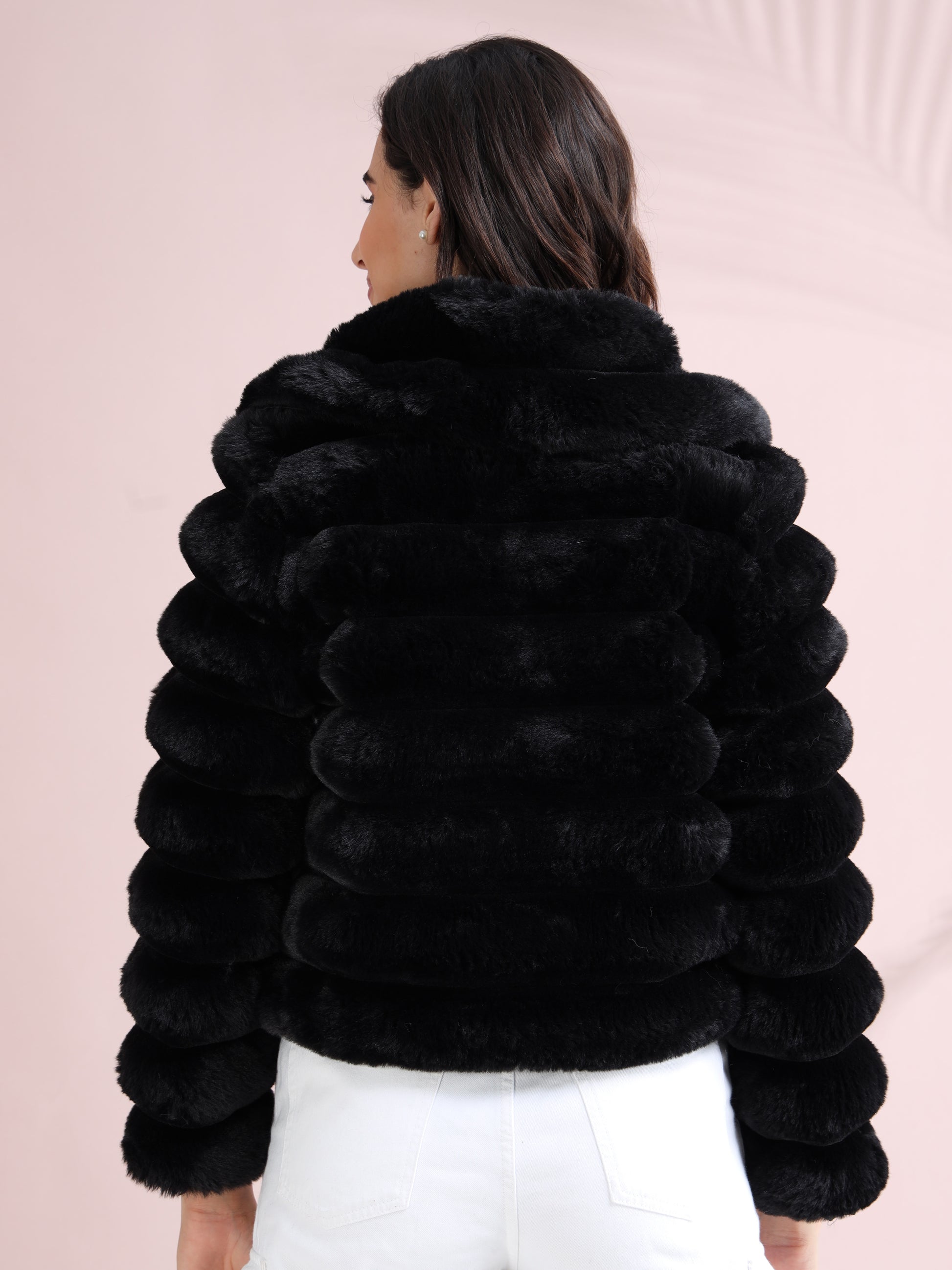 Elegant black faux fur bubble sleeve jacket