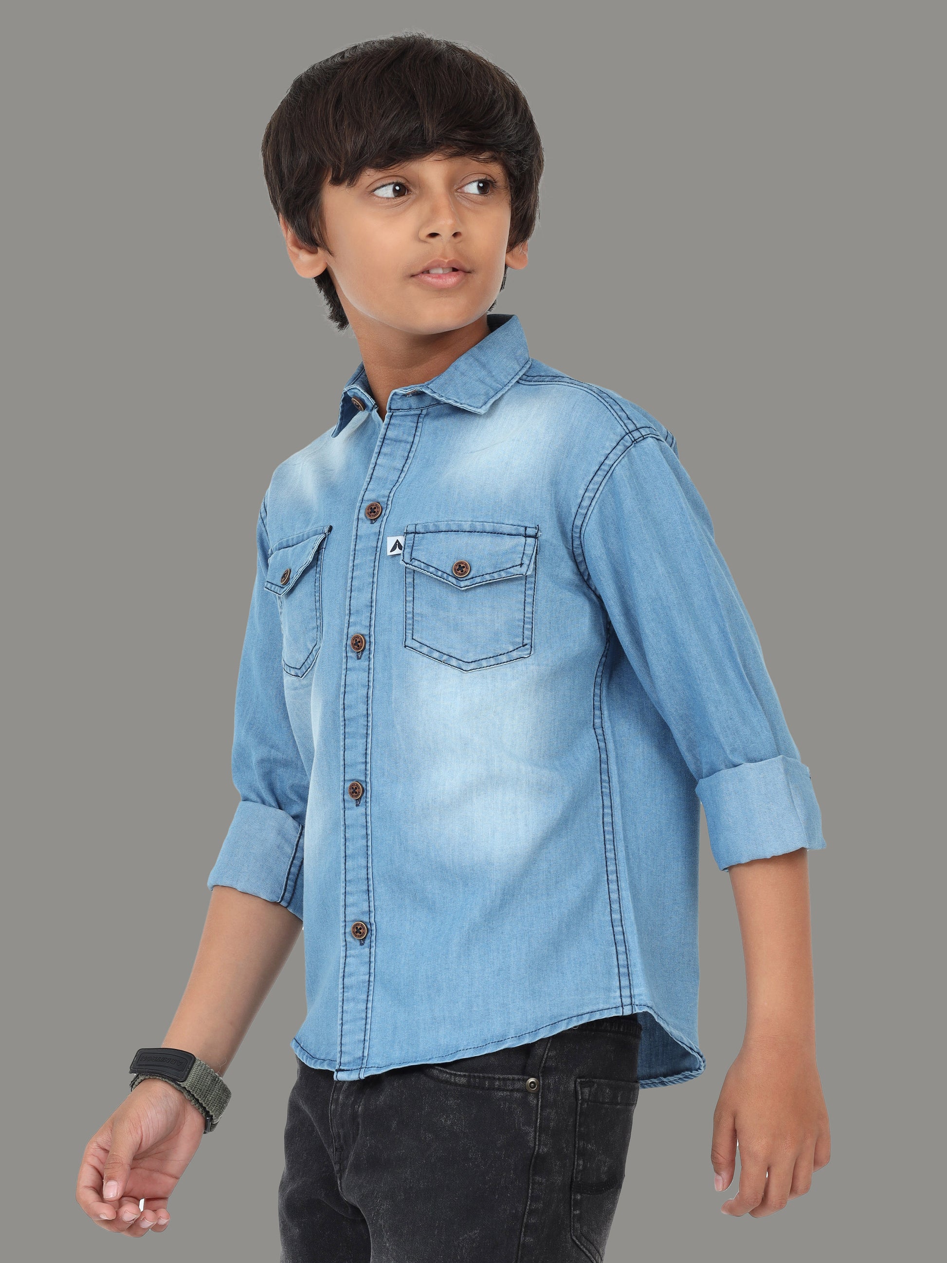 Light Shade Double Pocket Cut Away Collor Denim Full Shirt For Boys