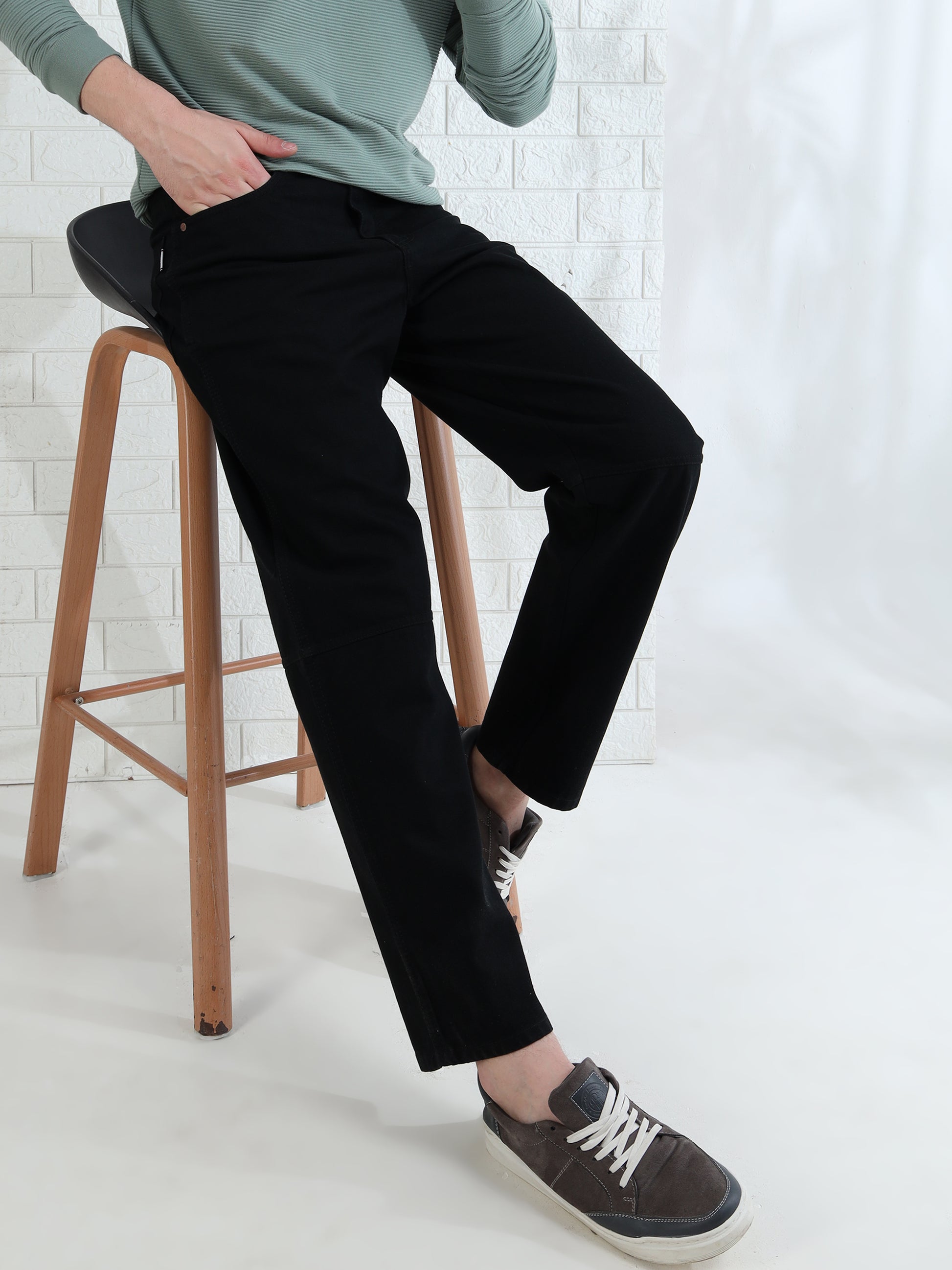 Trendy men's black denim pants