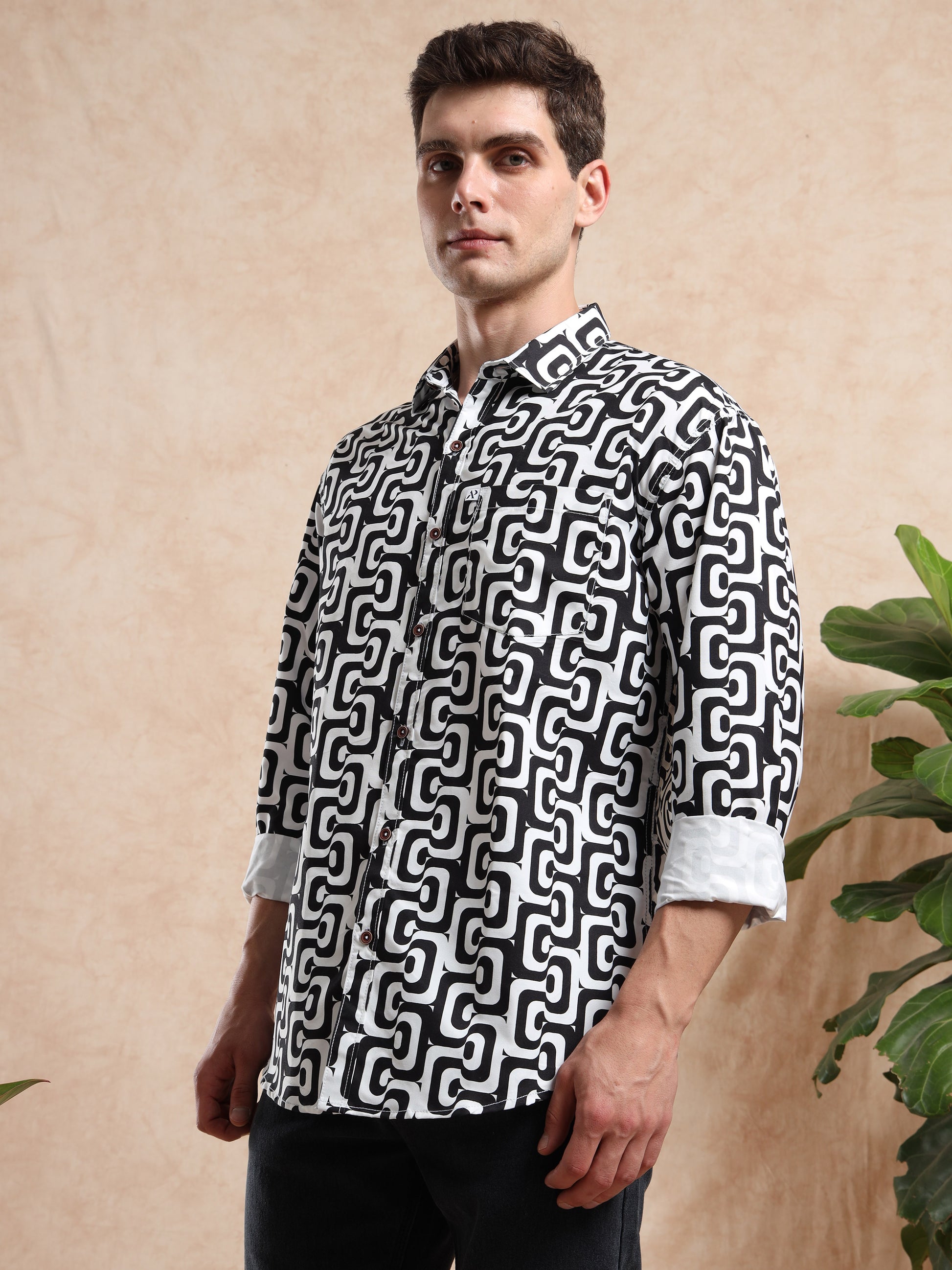Trendy men, black and white patterned shirt with full sleeves