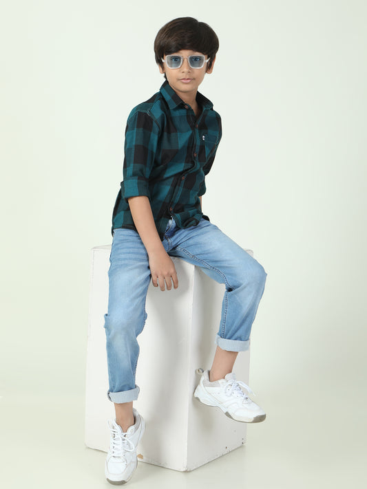 Tomtom Cotton Blend Blue Checks Casual Shirts For Boys