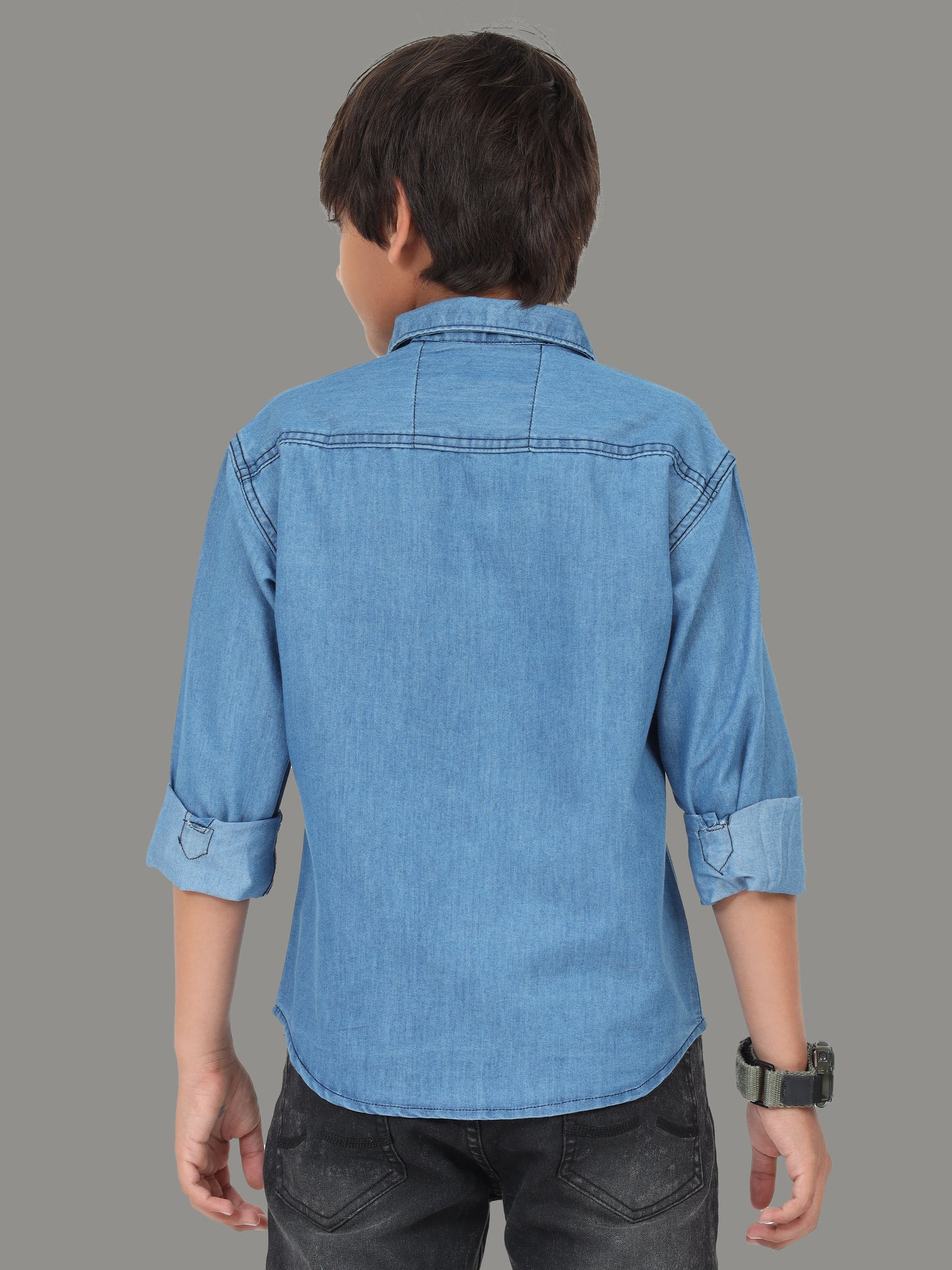 Light Blue Double Pocket Cut Away Collo Denim Boys Fashion Shirt