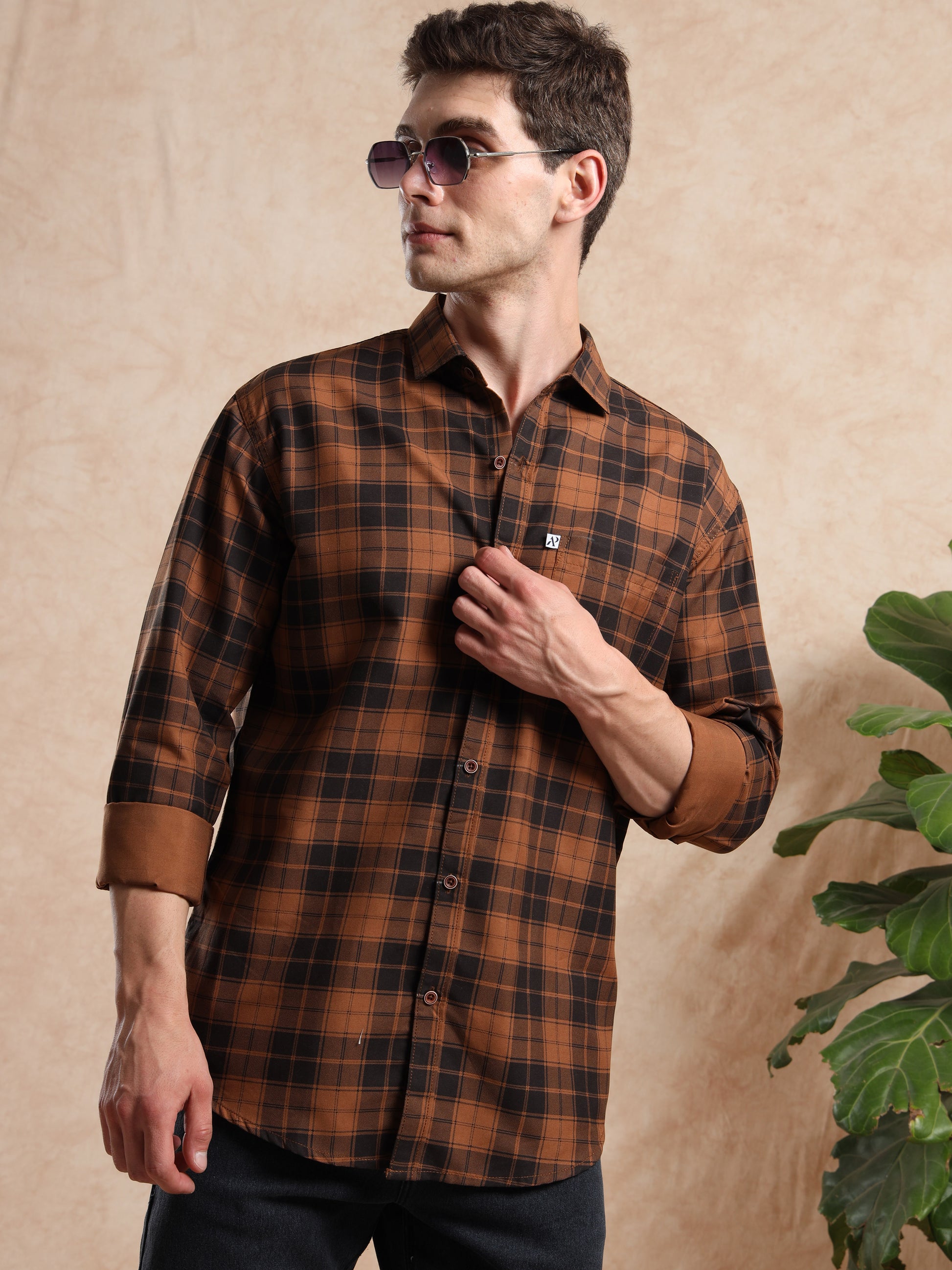 Classic brown plaid casual shirt for men with button closure and slim fit
