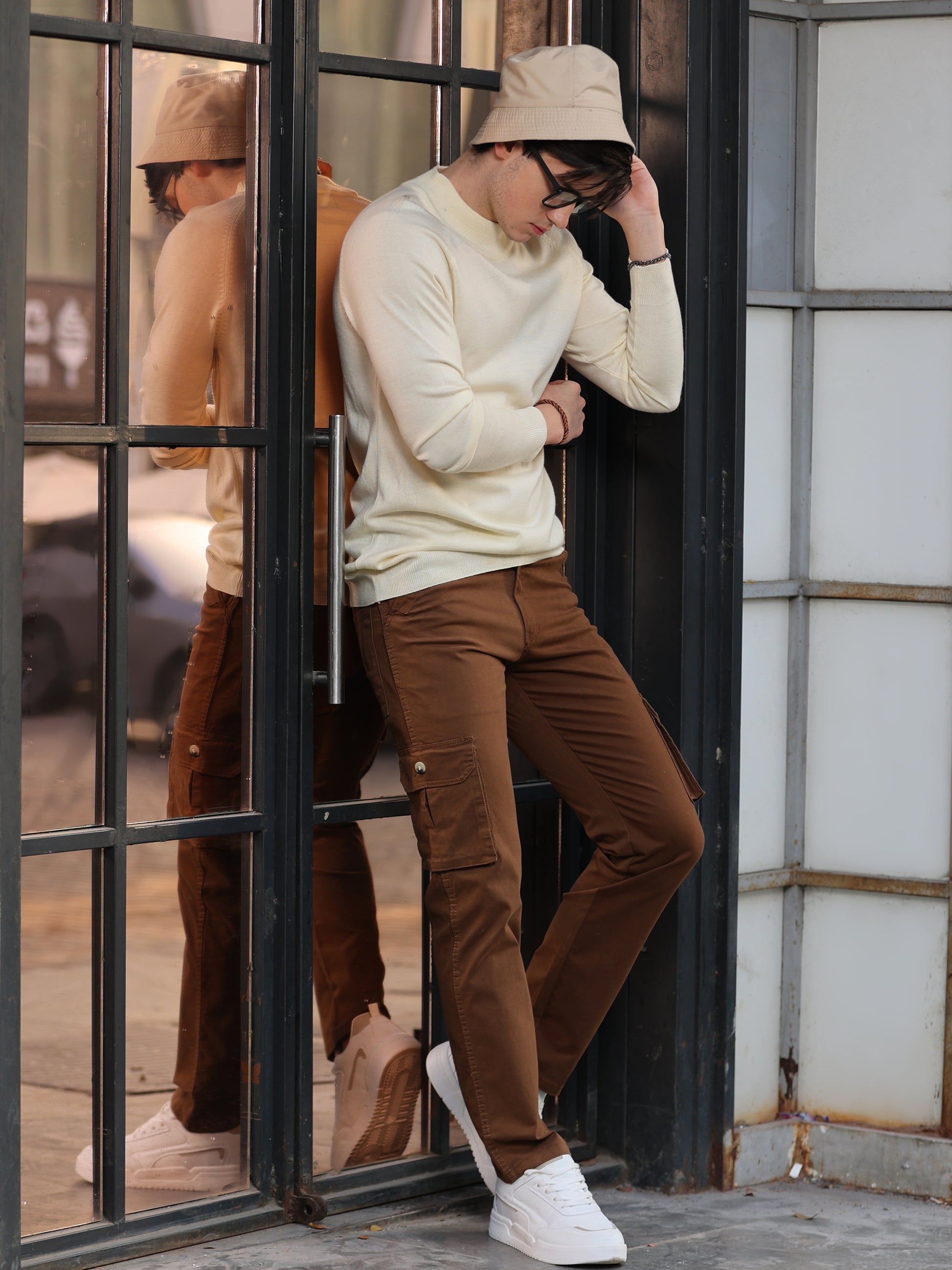 Men's slim fit brown cotton cargo trousers