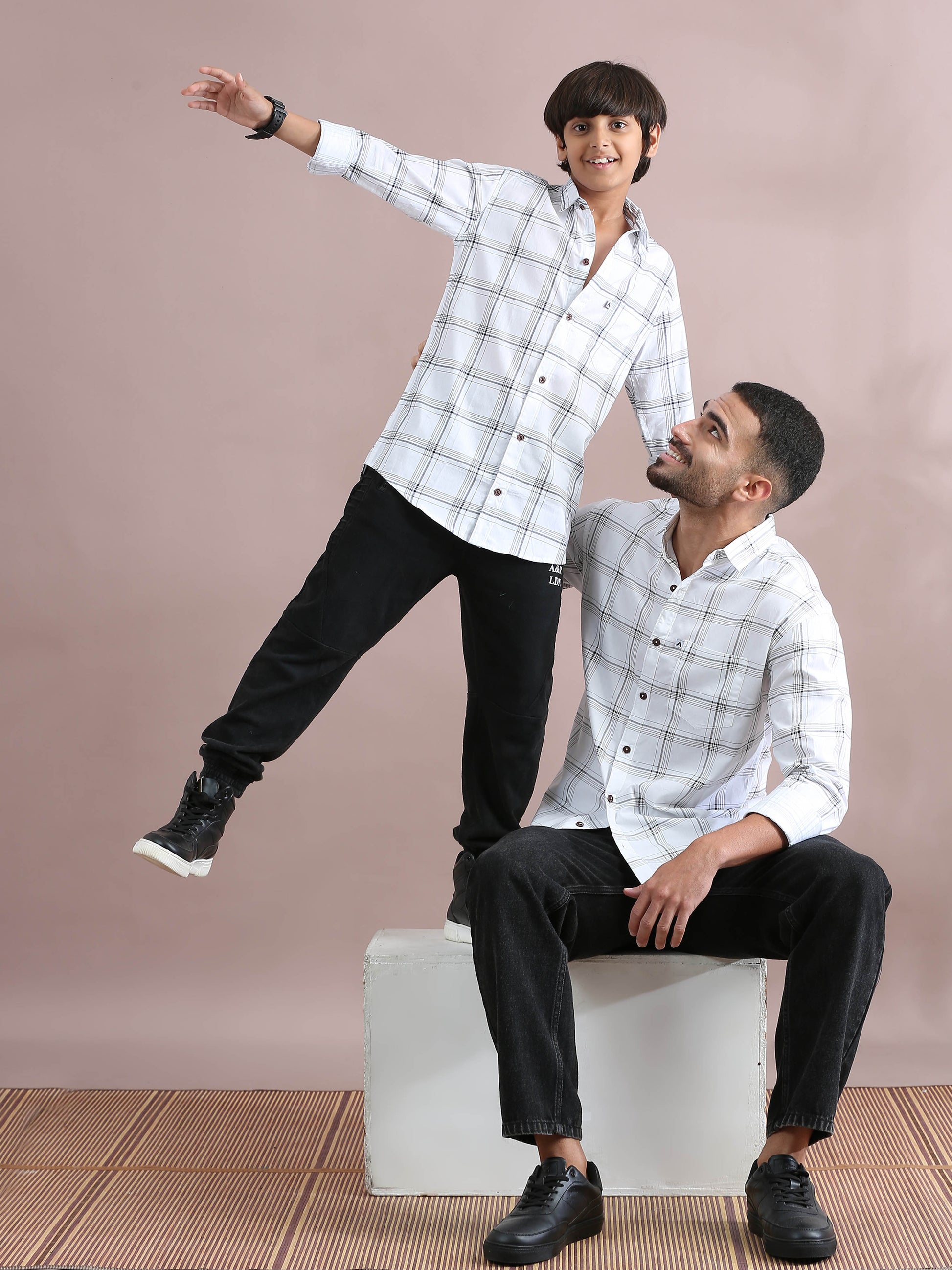 6line White Checked Father Son Dress Shirts Combo